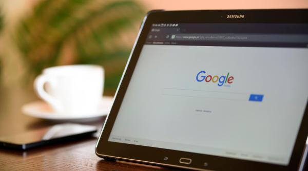 google inchide sute de canale de youtube sud coreene pentru continutul politic