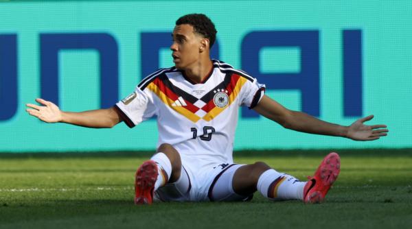 probleme neurologice pentru jamal musiala care s a prabusit de doua ori pe teren presedintele lui bayern munchen este o drama