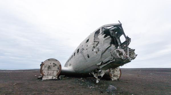 avion prabusit opt persoane au murit dupa ce un charter s a prabusit langa o statie radar militara din alaska
