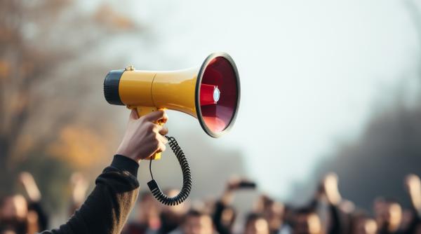 sindicatele din casele de pensii ameninta cu blocarea activitatii din cauza legii salarizarii e oferta de nerefuzat pe care o refuzam cu totii