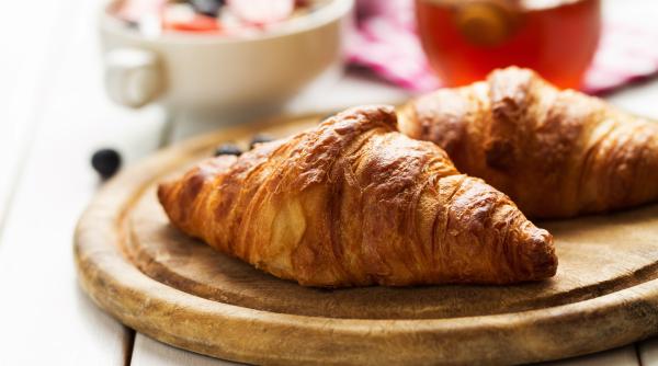 croissant sau croasant cum se scrie corect disputa merdenelelor ajunge la institutul de lingvistica ce spune doom