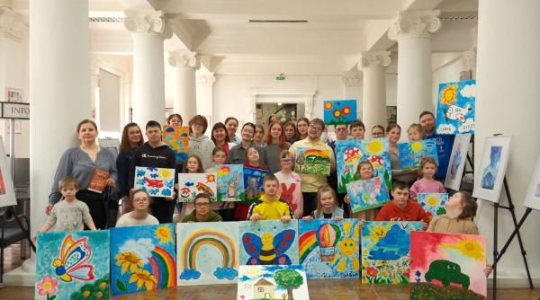 70 de copii cu sindrom down din republica moldova invitati in tabara arc de la galaciuc ne simtim acceptati
