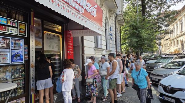 efectul nea miha continua cozi la merdenele in piata amzei iar loredana groza le imparte la concert