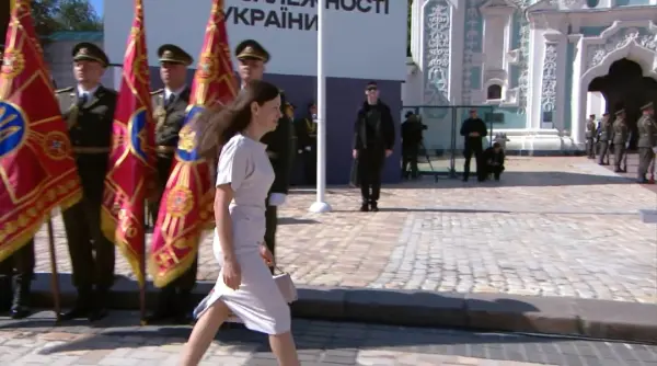 mirabela gradinaru a mers la kiev fara presedintele nicusor dan foto video