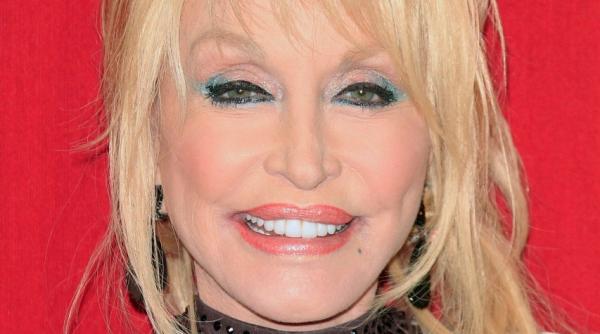 cantareata dolly parton a murit la varsta de 80 de ani