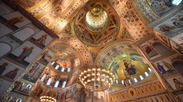catedrala nationala se redeschide cand puteti merge la prima liturghie