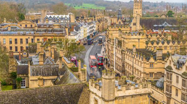 o piesa muzicala in limba elfilor va fi prezentata de un compozitor italian la universitatea oxford