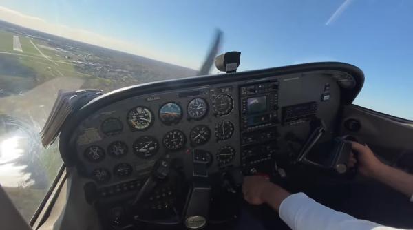 alerta in ungaria un individ beat a furat un avion pe care il pilota spre centrala nucleara