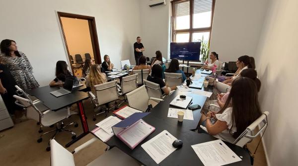 studentii snspa intalnire cu florin ravdan despre bazele antreprenoriatului