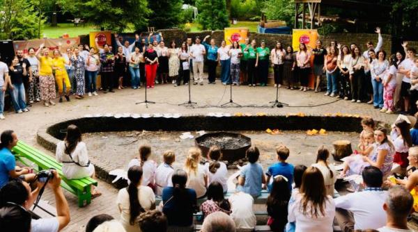scoala romaneasca din eindhoven locul in care limba romana ii apropie pe copii de stiinta si de comunitate