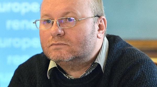 cum a ajuns romania sa plateasca dobanzi peste nivelul tarilor din junk prof cristian paun indatorarea creste pe banda rulanta