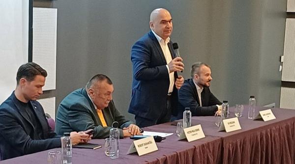 ilie bolojan la scoala de vara a seniorilor nationali liberali in mamaia