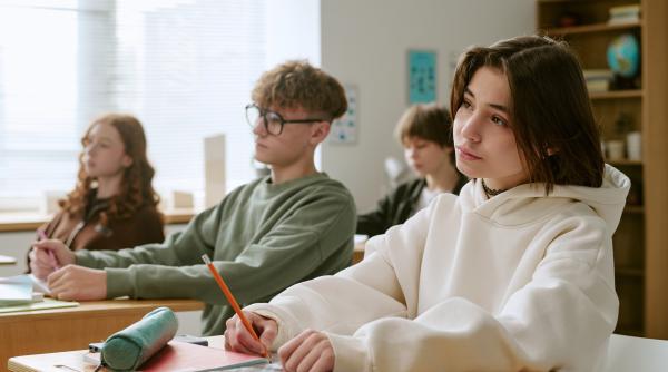 noutati pentru elevii care incep luni 7 septembrie clasa a ix a mihai dimian ministrul educatiei a venit cu explicatii