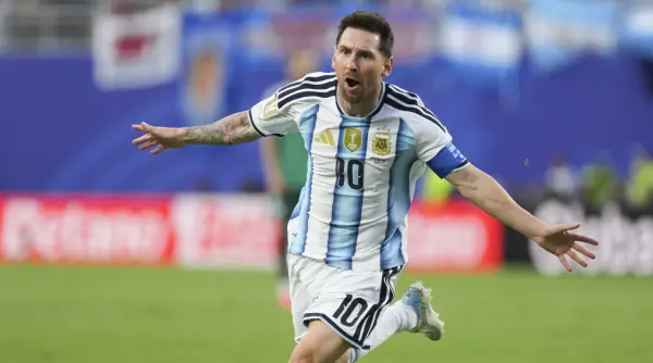messi mbappe si yamal se bat pentru balonul de aur 2026 lista completa a celor 30 de nominalizati
