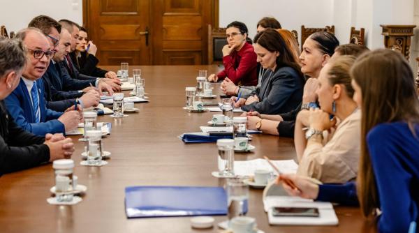 animal summit romania 2026 la palatul cotroceni autoritati si ong uri solutii pentru protectia animalelor