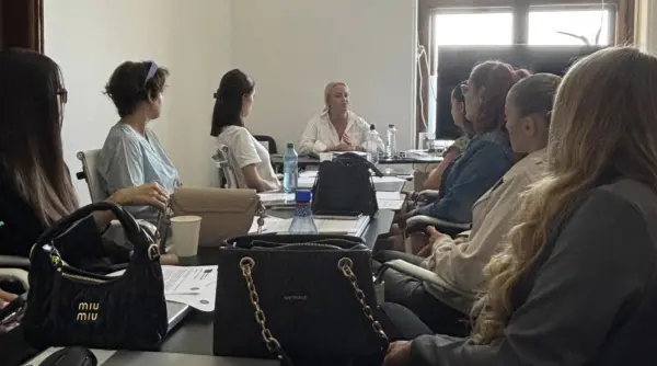 diana tache am gasit romania aia buna era la curs