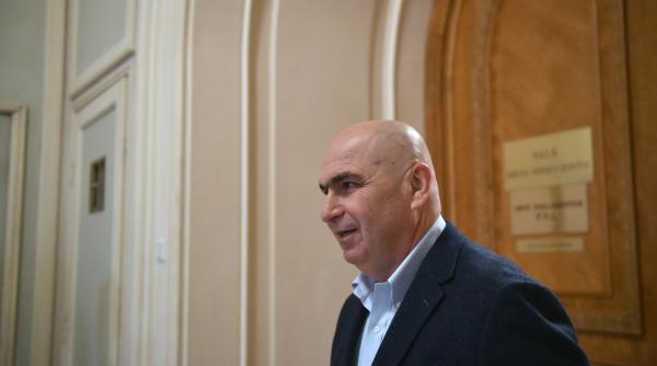 ilie bolojan captiv in palatul victoria adevaratii jucatori fac profit din criza