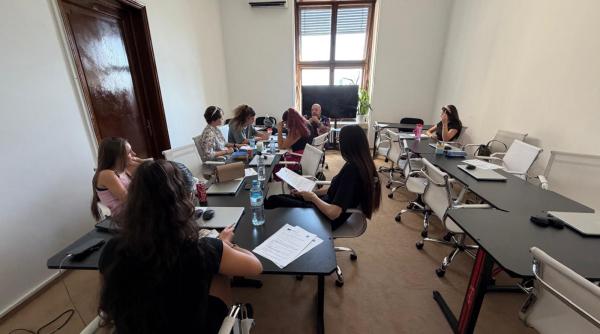 competitie sau crestere psihologul radu leca i a provocat pe studenti sa descopere cum isi privesc de fapt colegii