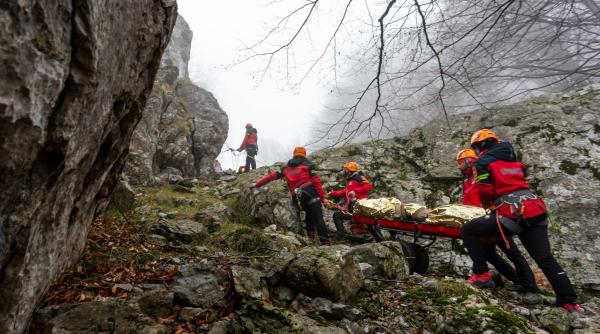 salvamont romania bilant trist pe luna august 14 morti si sute de interventii
