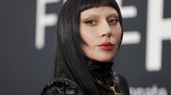 lady gaga a devenit mama pentru prima oara