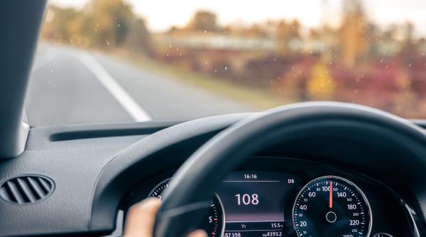 care e limita de viteza sigura in anumite zone din orase in lipsa indicatoarelor soferii merg cu peste 50 km h