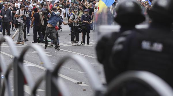 omul care a facut posibile violentele in piata victoriei protejat de guvernul bolojan