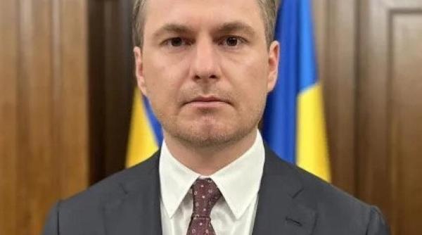 ruslan kravcenko procurorul general demisionar al ucrainei si sotia acestuia au fugit din tara