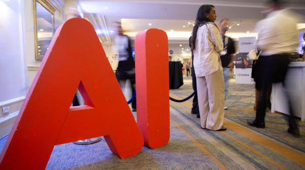 yoshua bengio unul dintre pionierii ai compara momentul actual al inteligentei artificiale cu inceputul pandemiei de covid 19 guvernele trebuie sa actioneze