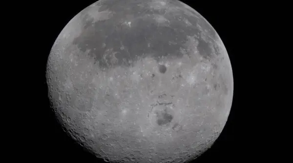 crater nou pe luna satelitul natural al pamantului a fost lovit de un obiect cosmic