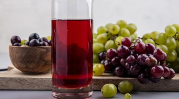 toamna incepe cu must proaspat si pastrama pe jar la popesti leordeni sucul de struguri are numeroase beneficii daca este consumat corespunzator