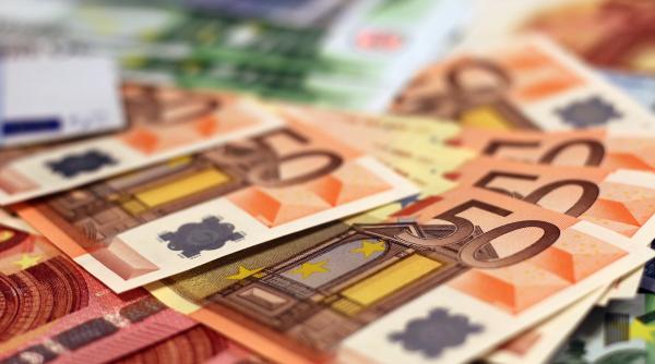 datoria publica a poloniei record de 505 miliarde de euro de peste doua ori cat a romaniei