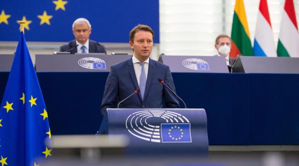 silviu predoiu ii cere lui siegfried muresan sa demisioneze acum din parlamentul european daca isi asuma functia de premier