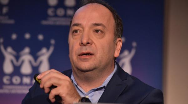 adrian negrescu despre avertismentul fitch privind retrogradarea la junk reflecta intr adevar situatia concreta din romania
