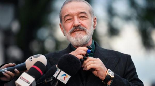 gigi becali a anuntat ca laurentiu reghecampf e noul antrenor al fcsb nebunia asta a lui mie imi place