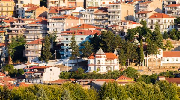 v ati muta in grecia pentru 10 000 de euro tara extinde programul de relocare noile conditii mult mai relaxate