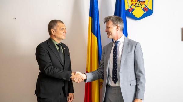 ambasadorul marii britanii e s giles matthew portman romania si regatul unit au deja o cooperare solida si proiecte concrete important e sa construim mai departe pe aceasta baza