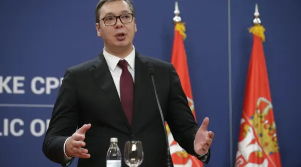 aleksandar vucic a demisionat din functia de presedinte al serbiei