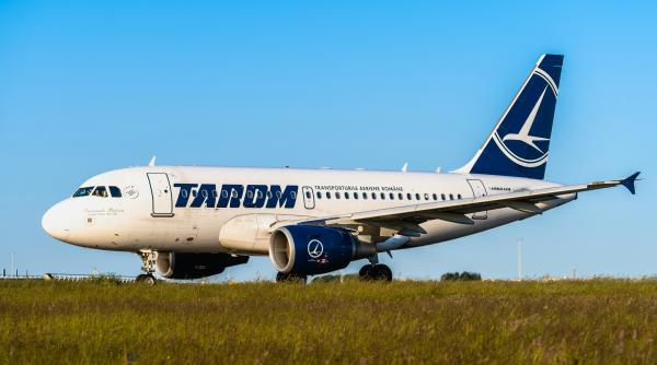 criza majora in aviatia civila din romania avioane animawings la sol concedieri la wizzair si presiuni pentru vanzarea tarom
