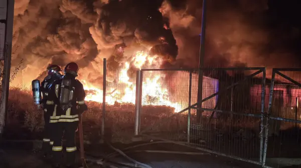 incendiu de amploare in sibiu a fost emis ro alert din cauza degajarilor mari de fum