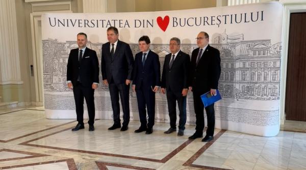 nicusor dan prezent joi la festivitatea de deschidere a anului universitar la facultatea de istorie ub
