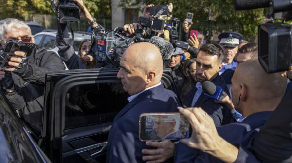 dictatura de dreapta bolojan scos in catuse sau maturat de revolta populara din guvern