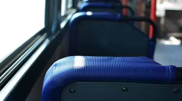 autobuz de pe ruta moldova ucraina lovit dupa ce un proiectil a cazut la vama palanca