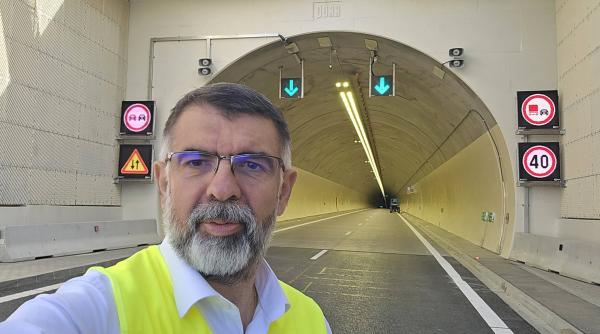 premiera pe a1 sibiu pitesti robert cazanciuc dupa ce a traversat primul tunel forat de autostrada din romania moment istoric