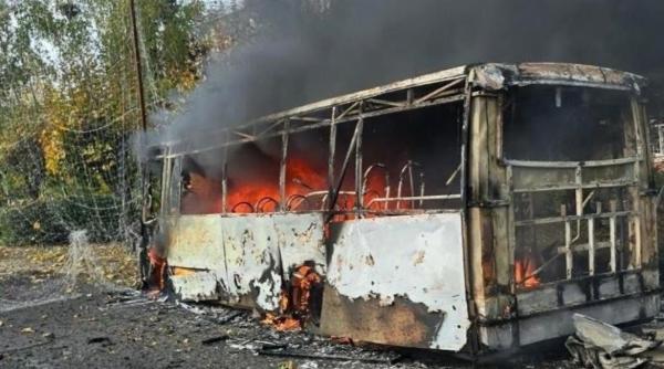 atac devastator al rusiei in ucraina o bomba ghidata cu planare a omorat 30 de oameni dupa ce a lovit doua autobuze