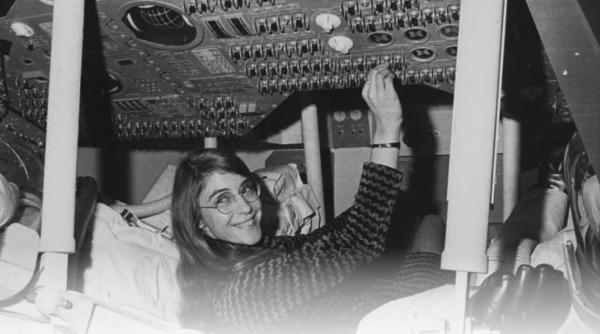 margaret hamilton cercetatoarea care a facut calculele programului apollo 11 a murit