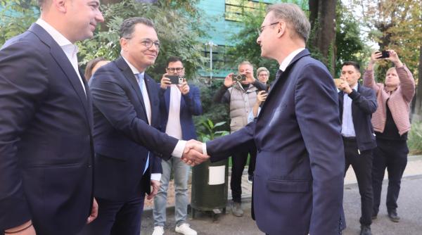 premierul desemnat luca niculescu incepe negocierile cu partidele pentru formarea guvernului
