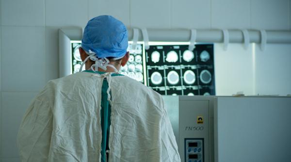 scleroza multipla cum se schimba viata unui tanar diagnosticat cu aceasta boala simptomele invizibile care le complica viata