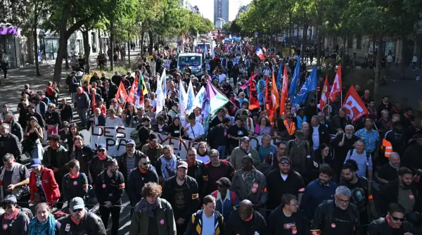 protestele elevilor se intensifica in franta noi ciocniri ale manifestantilor cu fortele de ordine video