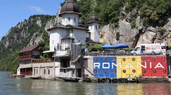 bulgarii umplu statiunile si in extrasezon ce fac ei si ce pierde romania