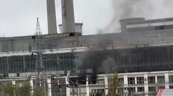 incendiu la cet iasi flacarile au cuprins 1 000 de metri patrati dintr o hala industriala